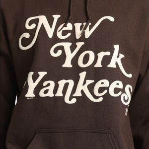 Majestic Athletic New York Yankees Script Hoodie Sweatshirt in Dark Chocolate